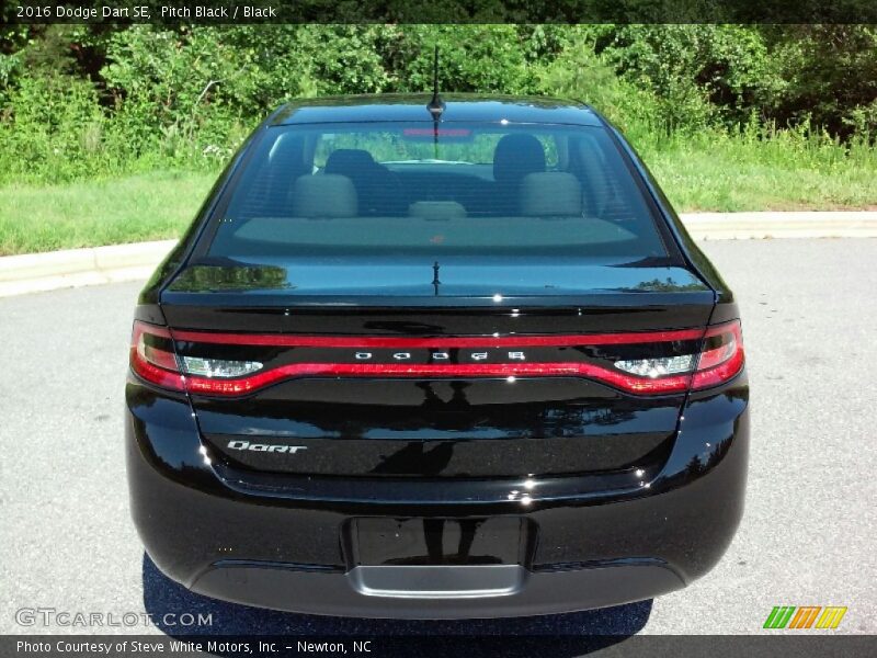 Pitch Black / Black 2016 Dodge Dart SE