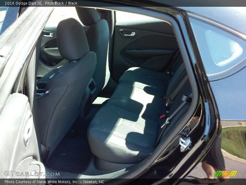 Pitch Black / Black 2016 Dodge Dart SE