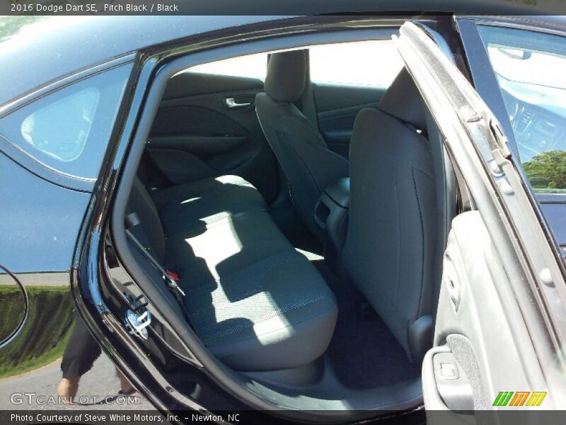 Pitch Black / Black 2016 Dodge Dart SE