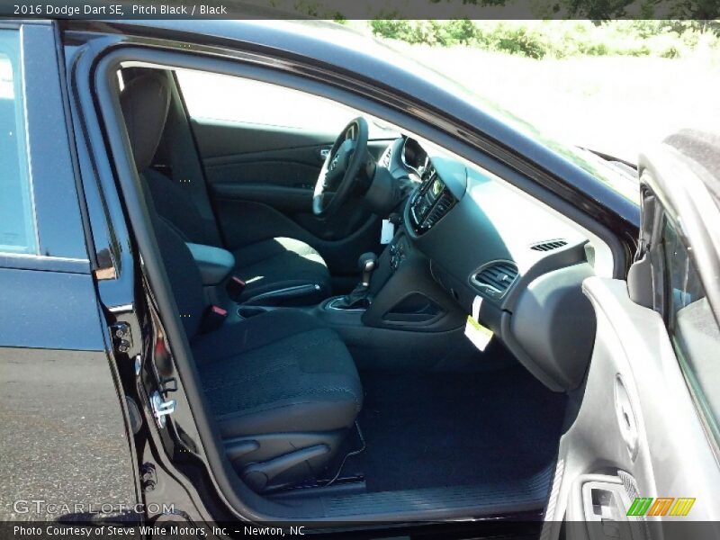 Pitch Black / Black 2016 Dodge Dart SE