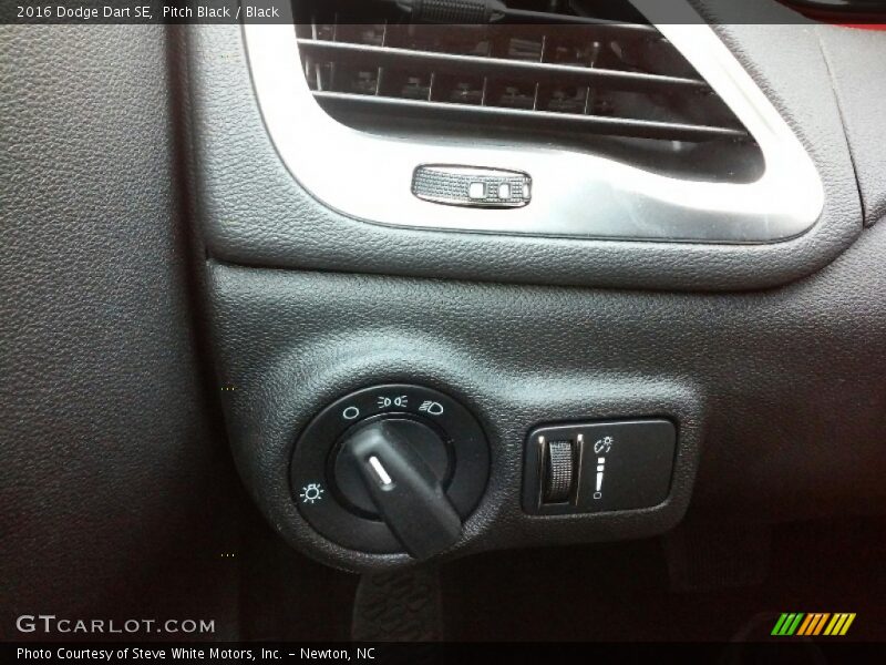 Pitch Black / Black 2016 Dodge Dart SE