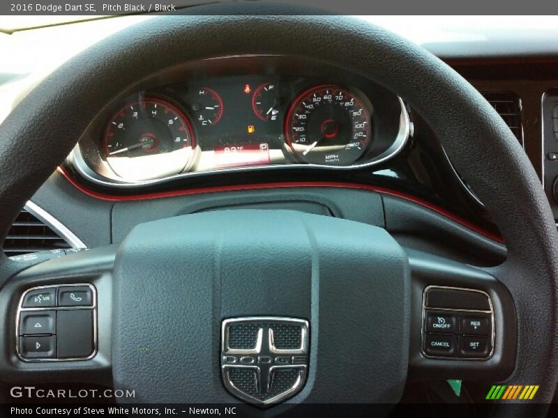 Pitch Black / Black 2016 Dodge Dart SE