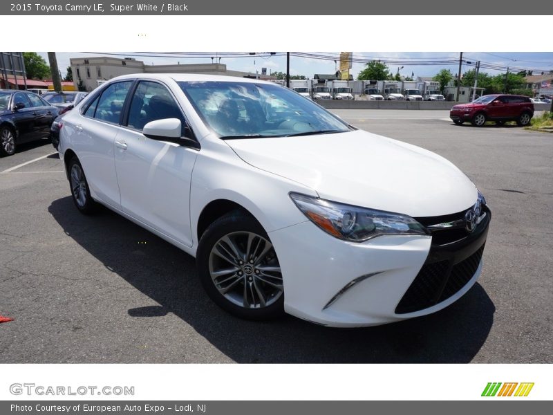 Super White / Black 2015 Toyota Camry LE