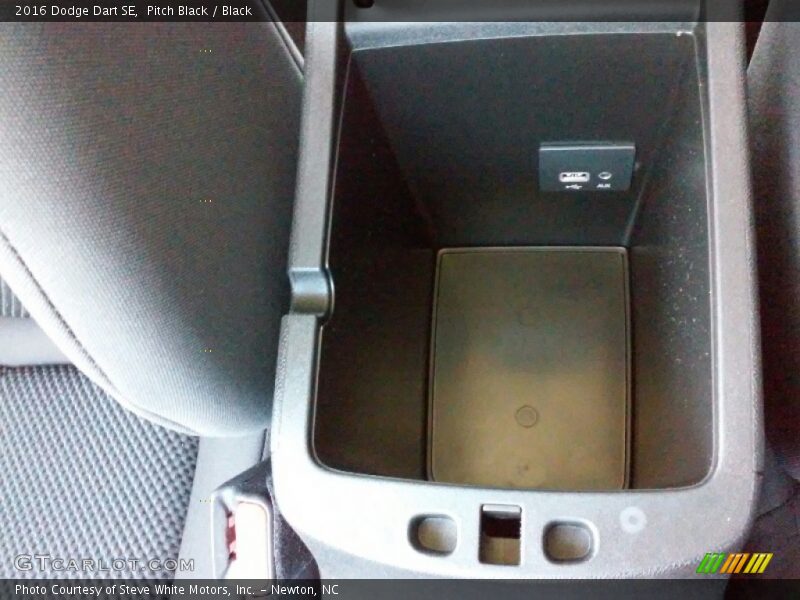Pitch Black / Black 2016 Dodge Dart SE
