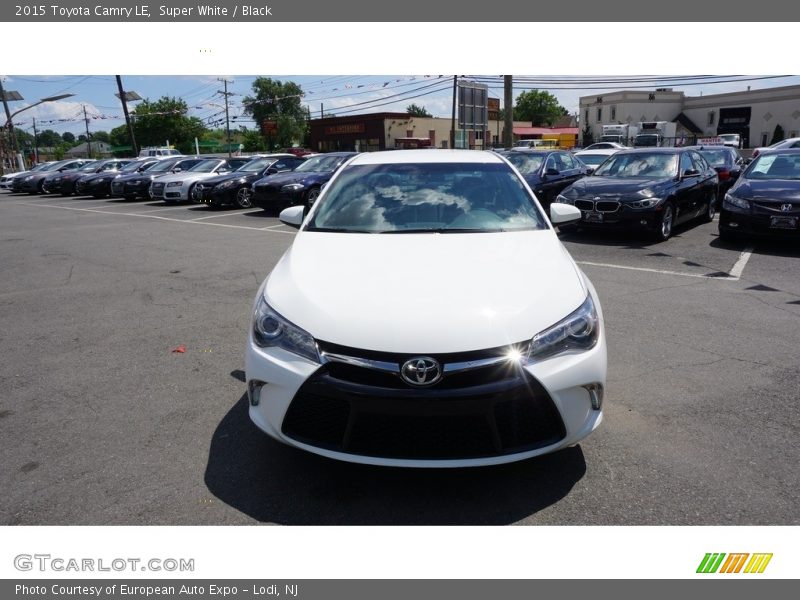Super White / Black 2015 Toyota Camry LE