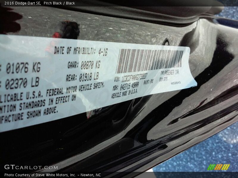Pitch Black / Black 2016 Dodge Dart SE