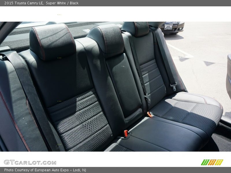 Super White / Black 2015 Toyota Camry LE