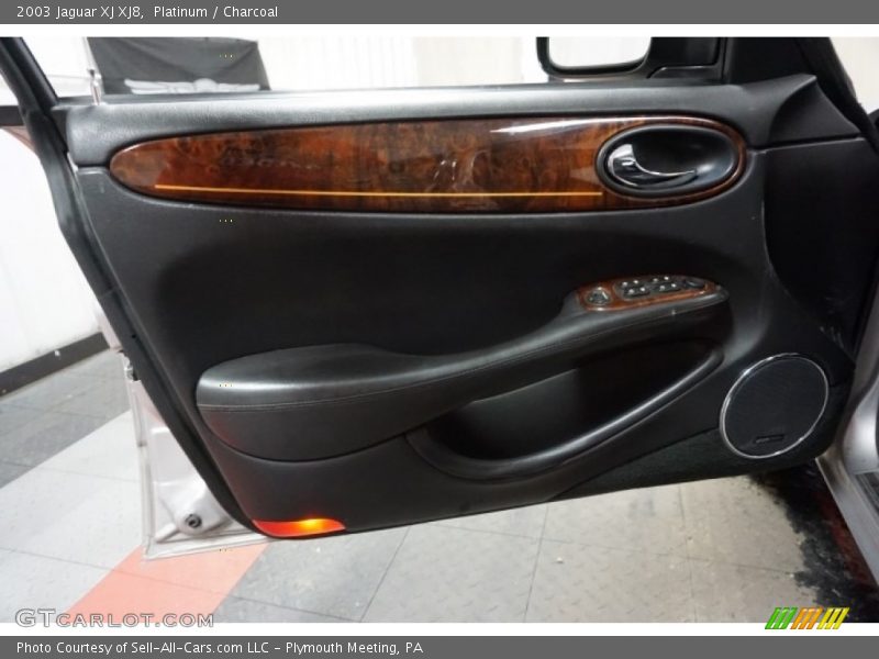 Platinum / Charcoal 2003 Jaguar XJ XJ8