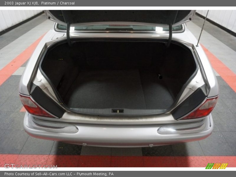 Platinum / Charcoal 2003 Jaguar XJ XJ8