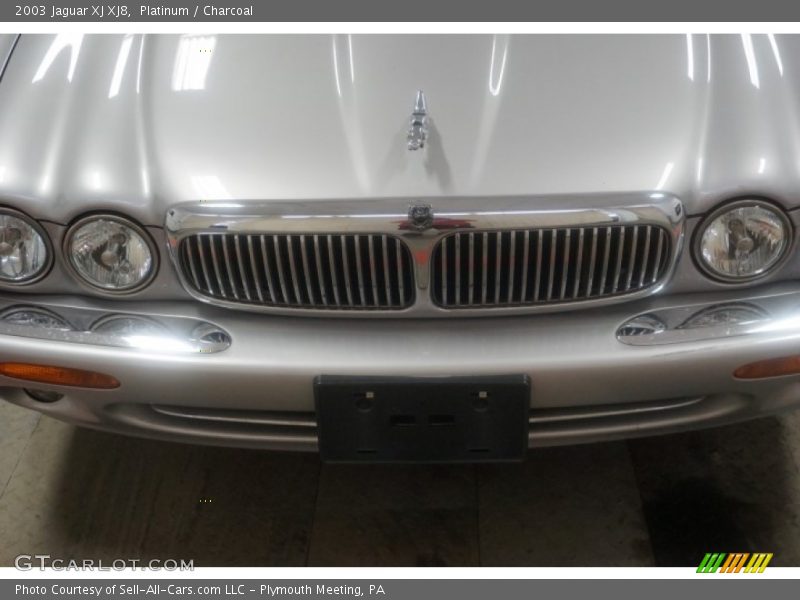 Platinum / Charcoal 2003 Jaguar XJ XJ8