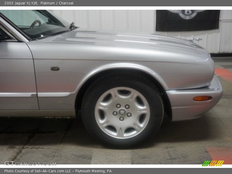 Platinum / Charcoal 2003 Jaguar XJ XJ8