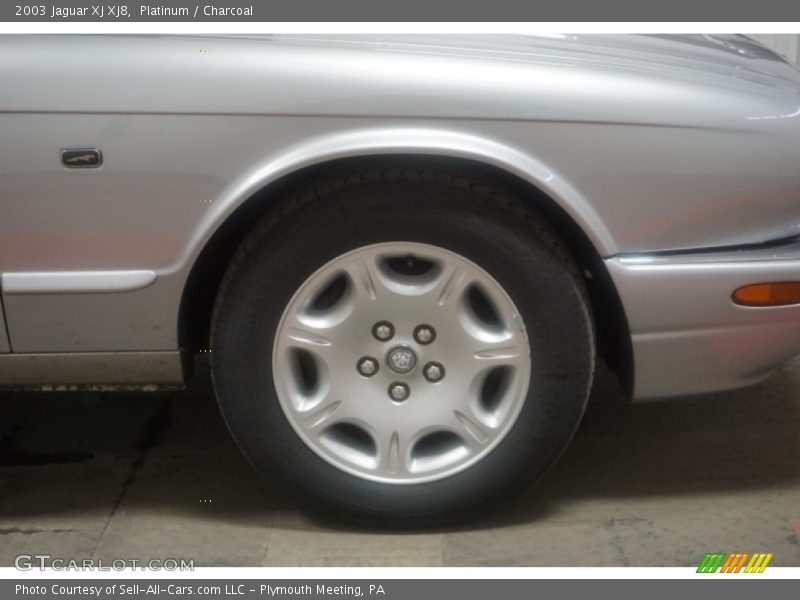 Platinum / Charcoal 2003 Jaguar XJ XJ8