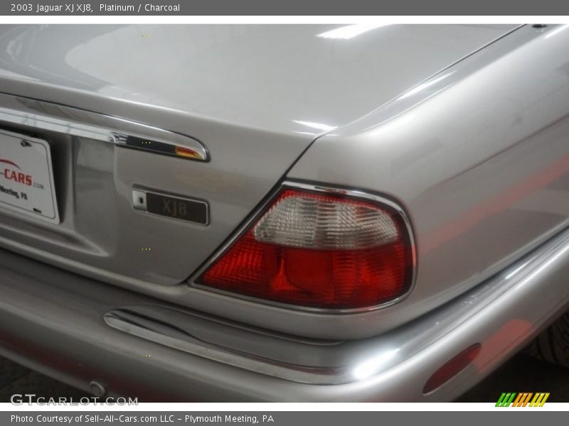Platinum / Charcoal 2003 Jaguar XJ XJ8