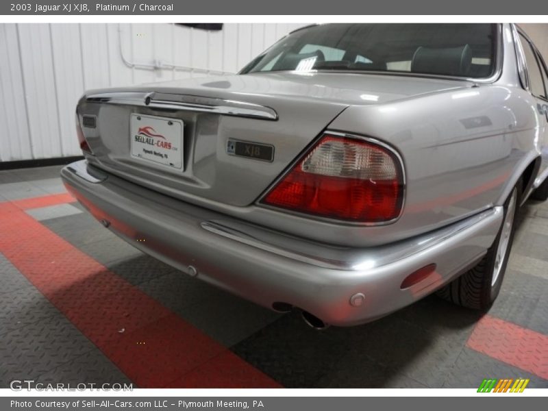 Platinum / Charcoal 2003 Jaguar XJ XJ8