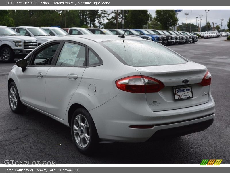 Oxford White / Medium Light Stone 2016 Ford Fiesta SE Sedan