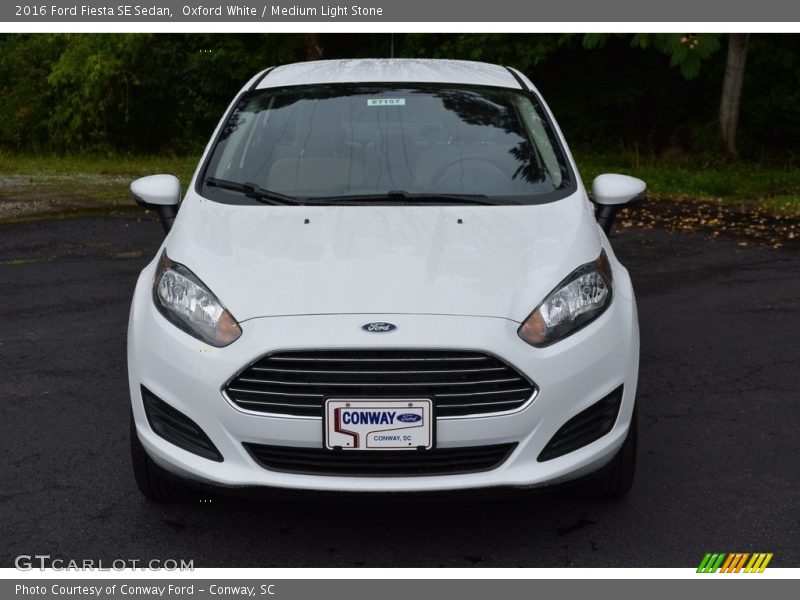 Oxford White / Medium Light Stone 2016 Ford Fiesta SE Sedan