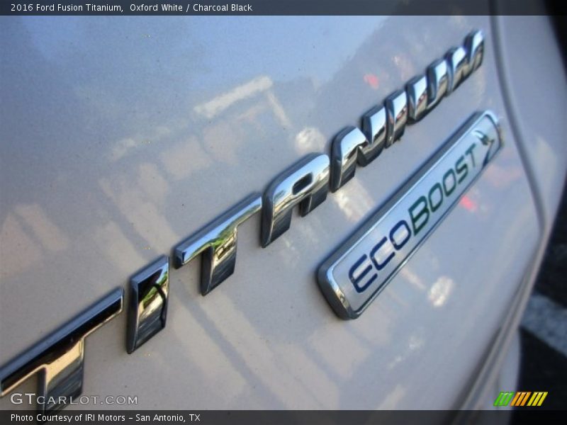 Oxford White / Charcoal Black 2016 Ford Fusion Titanium