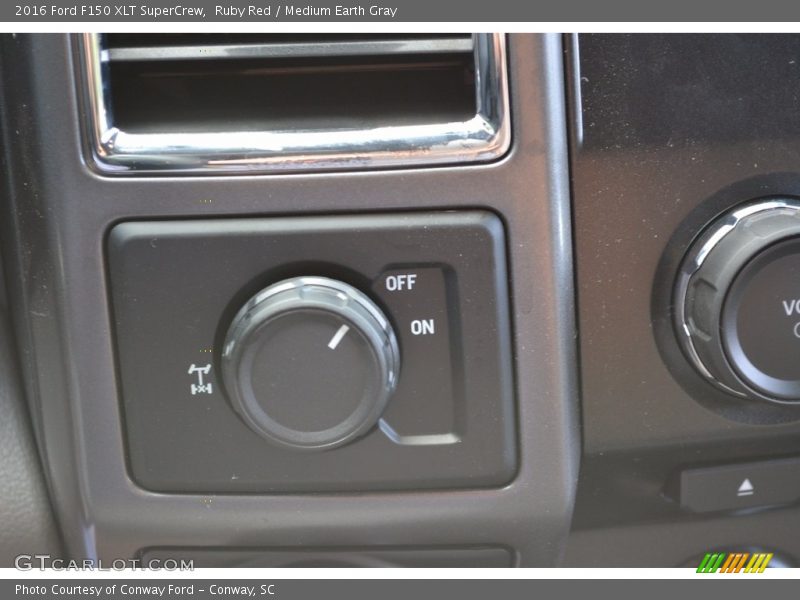 Ruby Red / Medium Earth Gray 2016 Ford F150 XLT SuperCrew