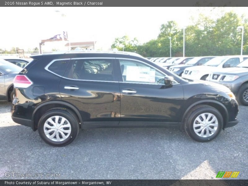 Magnetic Black / Charcoal 2016 Nissan Rogue S AWD