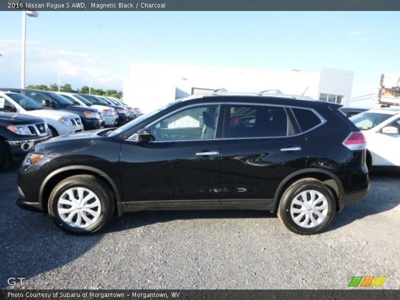 Magnetic Black / Charcoal 2016 Nissan Rogue S AWD