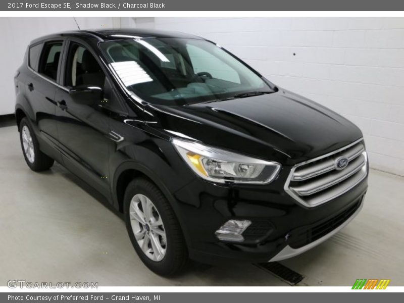 Shadow Black / Charcoal Black 2017 Ford Escape SE