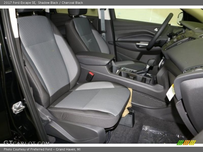 Shadow Black / Charcoal Black 2017 Ford Escape SE