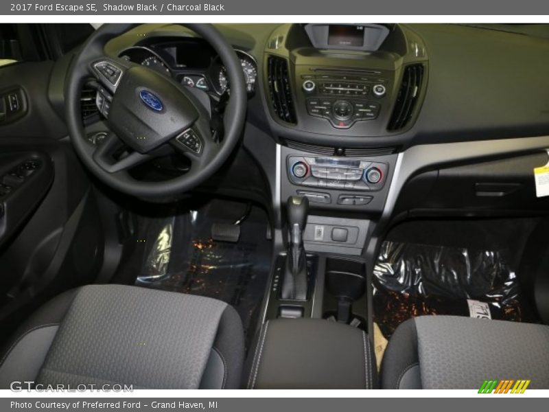 Shadow Black / Charcoal Black 2017 Ford Escape SE