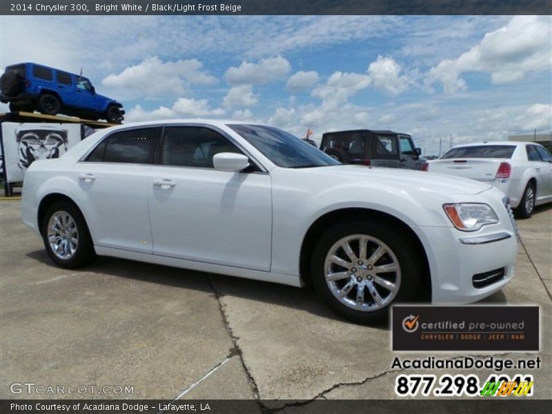 Bright White / Black/Light Frost Beige 2014 Chrysler 300