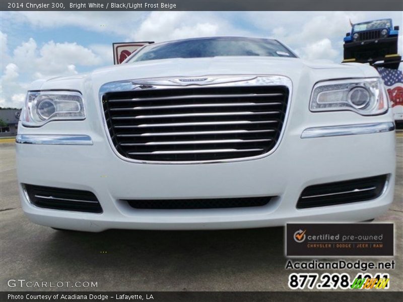 Bright White / Black/Light Frost Beige 2014 Chrysler 300