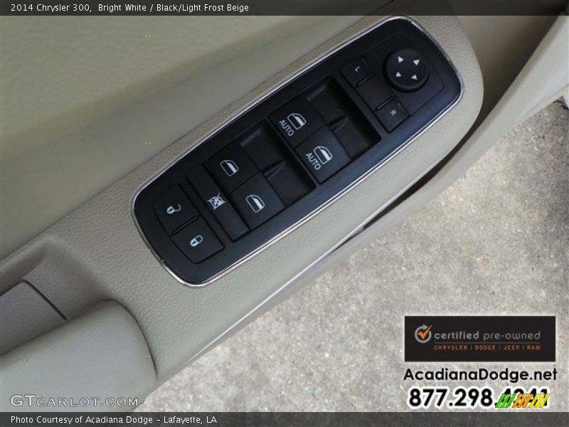 Bright White / Black/Light Frost Beige 2014 Chrysler 300