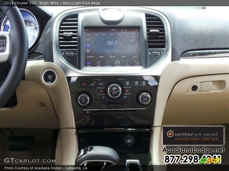 Bright White / Black/Light Frost Beige 2014 Chrysler 300