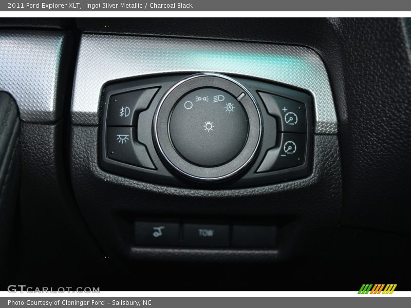 Ingot Silver Metallic / Charcoal Black 2011 Ford Explorer XLT