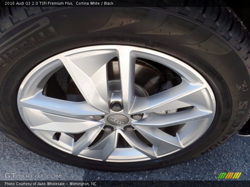 Cortina White / Black 2016 Audi Q3 2.0 TSFI Premium Plus