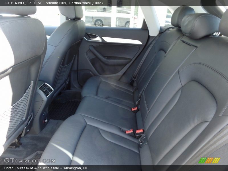 Cortina White / Black 2016 Audi Q3 2.0 TSFI Premium Plus
