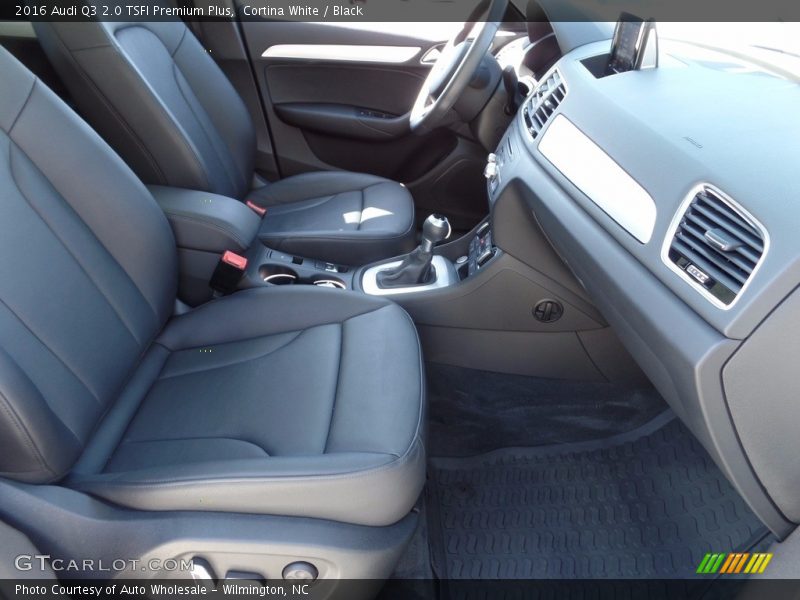 Cortina White / Black 2016 Audi Q3 2.0 TSFI Premium Plus