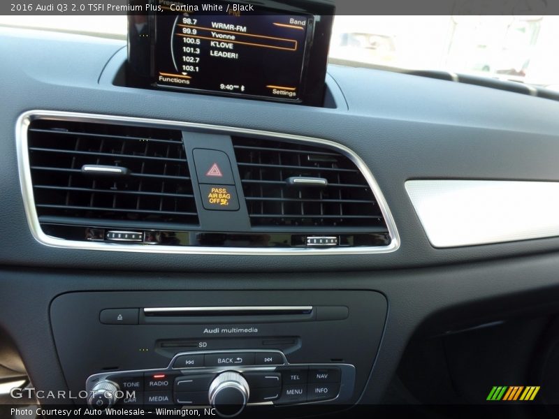 Cortina White / Black 2016 Audi Q3 2.0 TSFI Premium Plus
