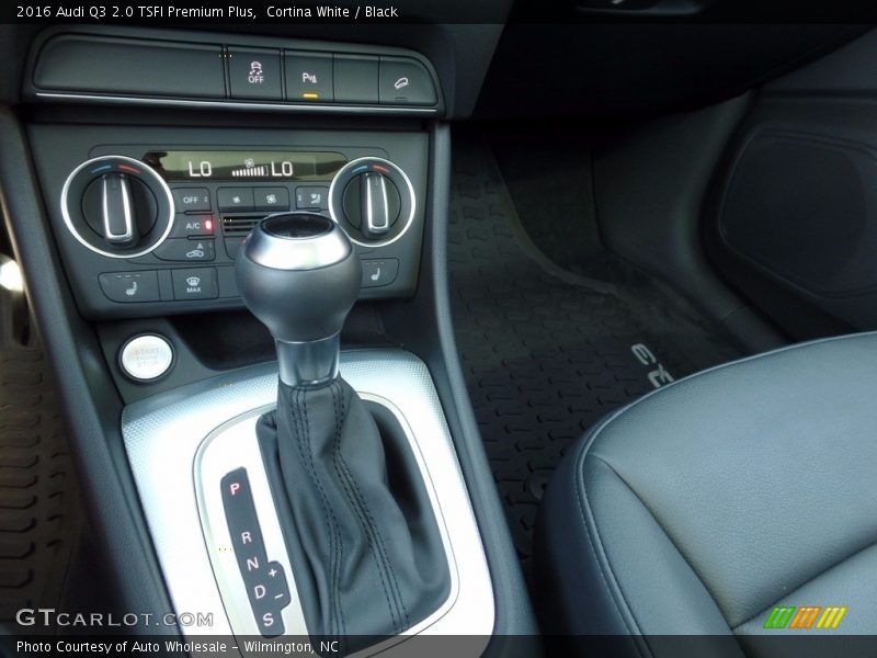 Cortina White / Black 2016 Audi Q3 2.0 TSFI Premium Plus