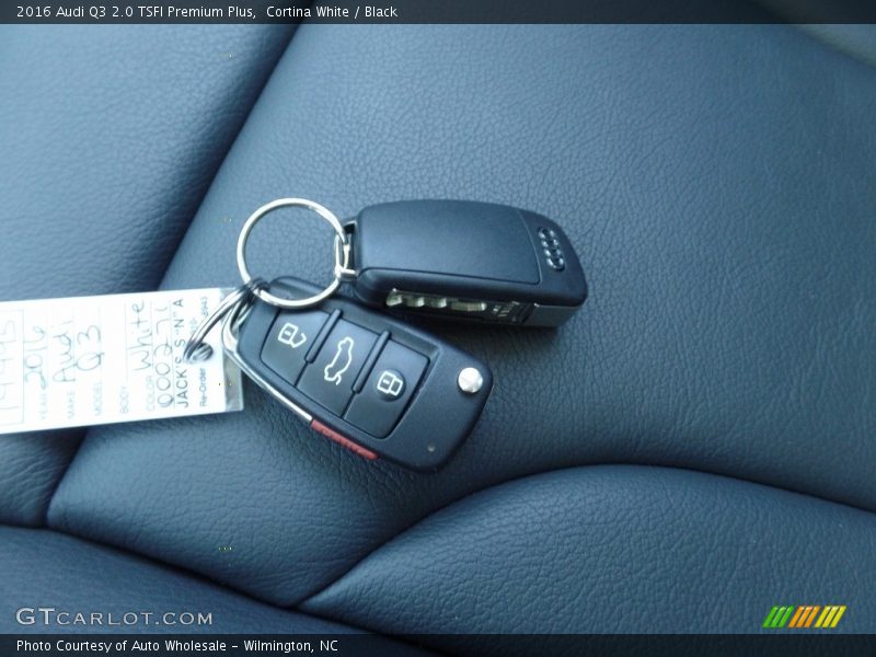 Cortina White / Black 2016 Audi Q3 2.0 TSFI Premium Plus
