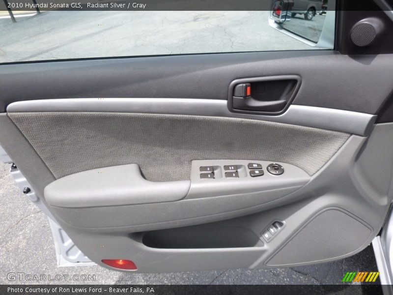 Radiant Silver / Gray 2010 Hyundai Sonata GLS