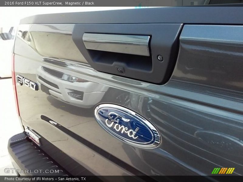 Magnetic / Black 2016 Ford F150 XLT SuperCrew