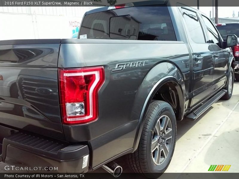 Magnetic / Black 2016 Ford F150 XLT SuperCrew