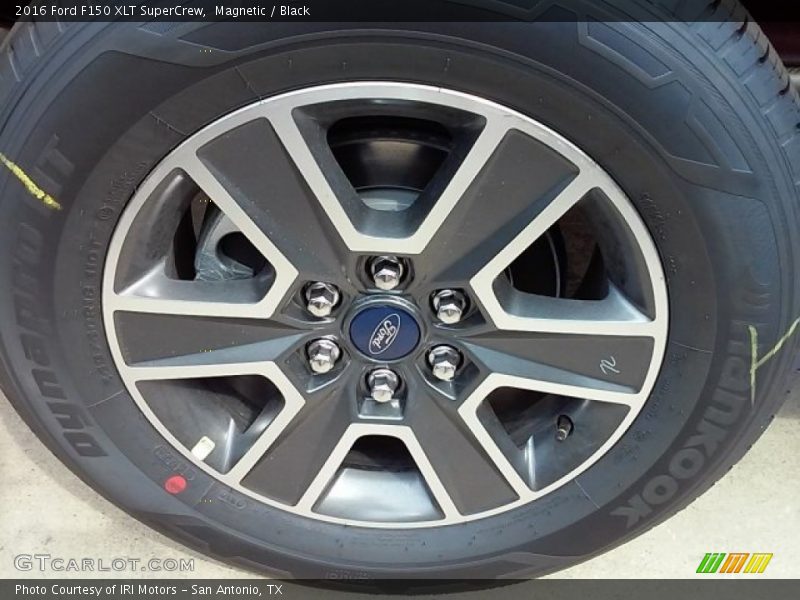 Magnetic / Black 2016 Ford F150 XLT SuperCrew