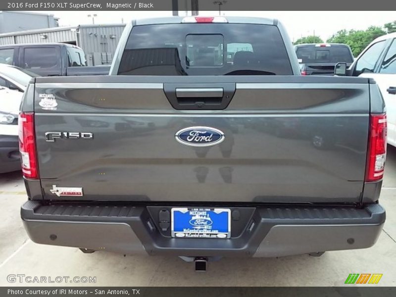 Magnetic / Black 2016 Ford F150 XLT SuperCrew