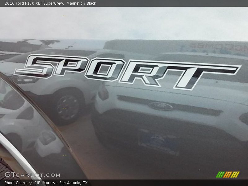 Magnetic / Black 2016 Ford F150 XLT SuperCrew
