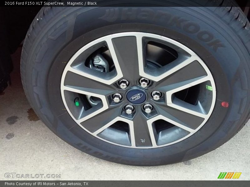 Magnetic / Black 2016 Ford F150 XLT SuperCrew