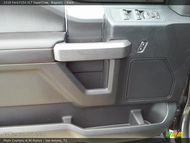 Magnetic / Black 2016 Ford F150 XLT SuperCrew