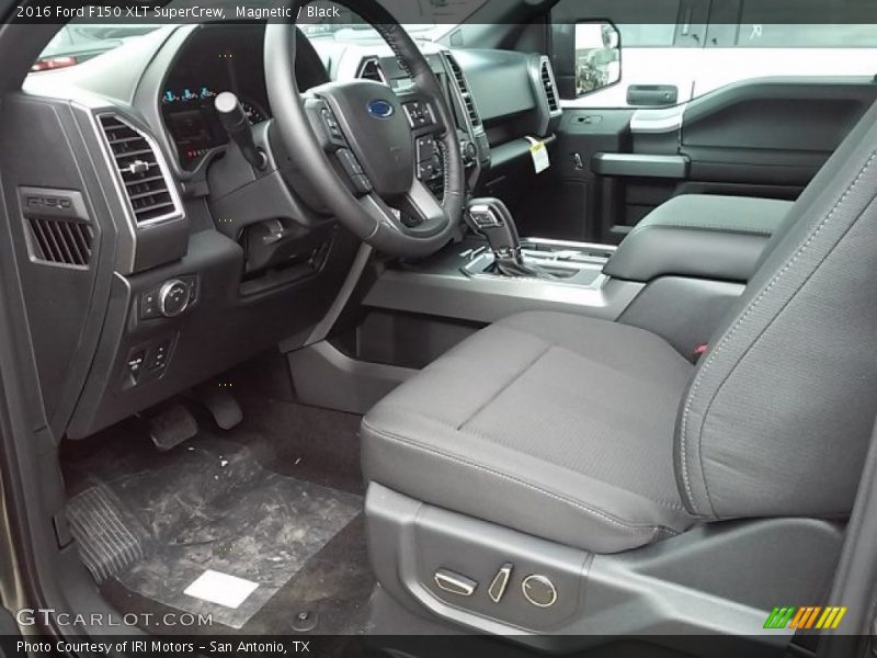 Magnetic / Black 2016 Ford F150 XLT SuperCrew