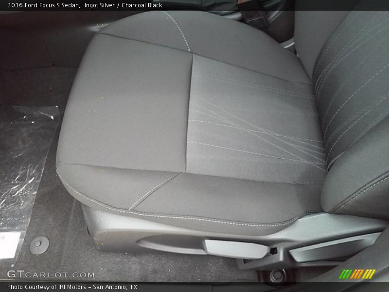 Ingot Silver / Charcoal Black 2016 Ford Focus S Sedan