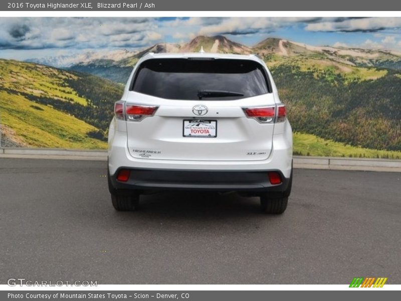 Blizzard Pearl / Ash 2016 Toyota Highlander XLE