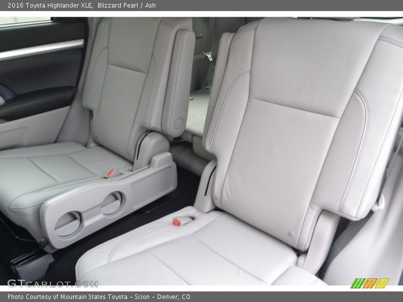 Blizzard Pearl / Ash 2016 Toyota Highlander XLE